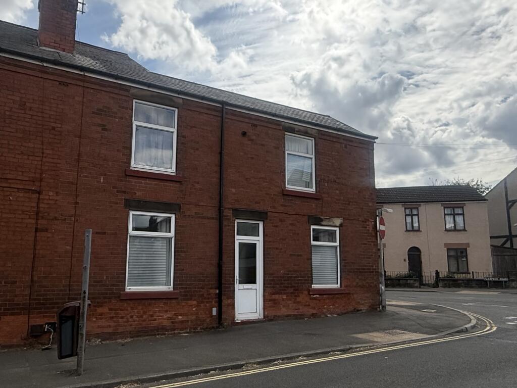 2 bed End of Terrace for rent in Clay Cross. From Frank Innes - Chesterfield