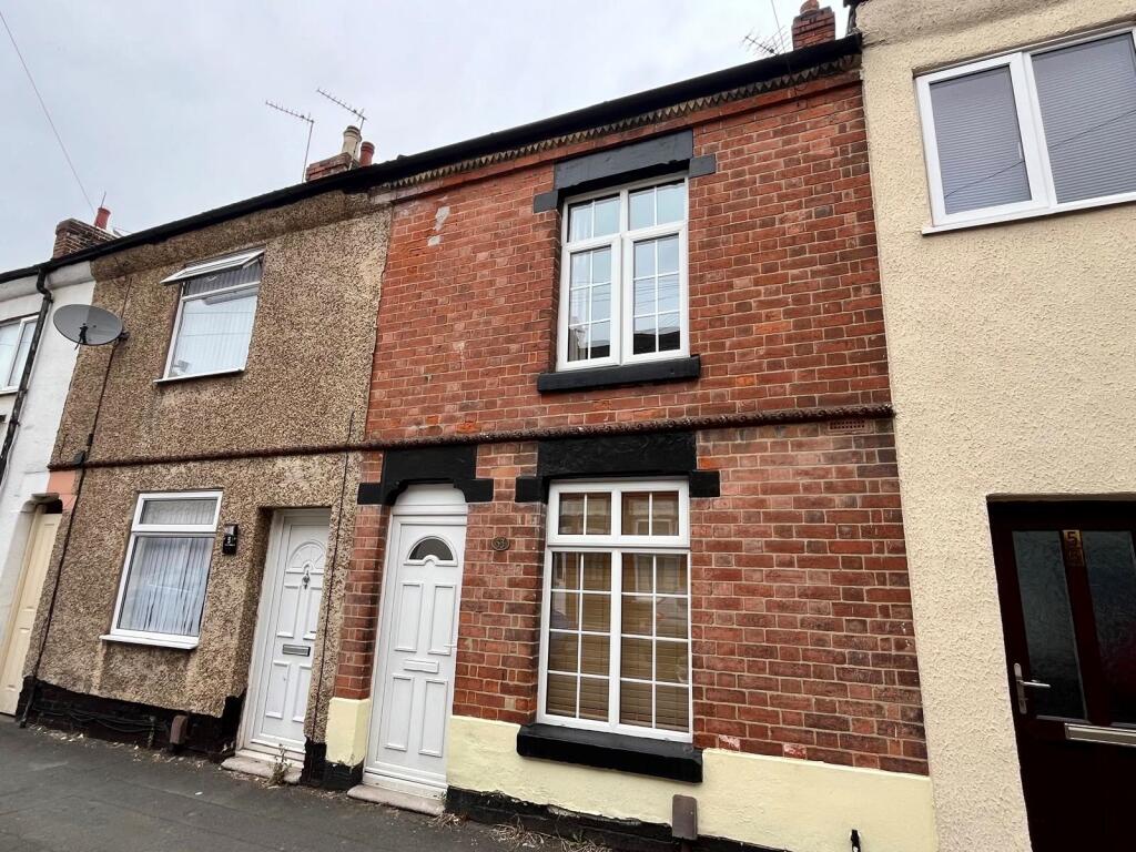 3 bed Mid Terraced House for rent in Coalville. From Frank Innes Lettings - Coalville