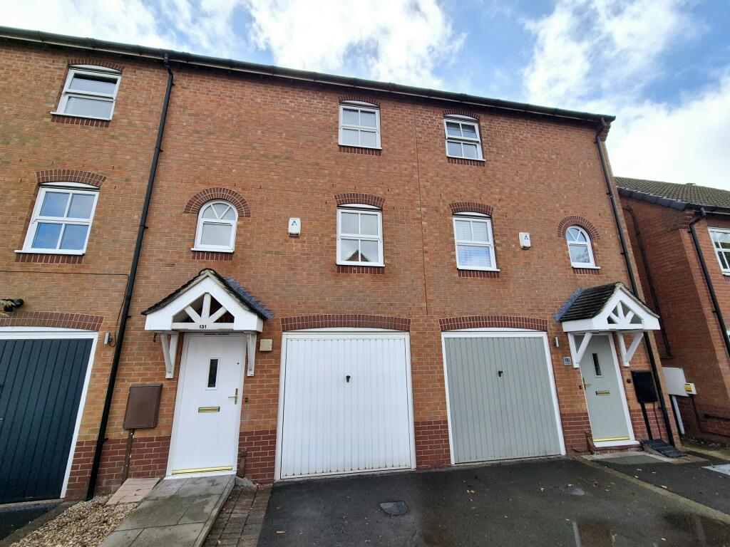 3 bed Town House for rent in Coalville. From Frank Innes Lettings - Coalville