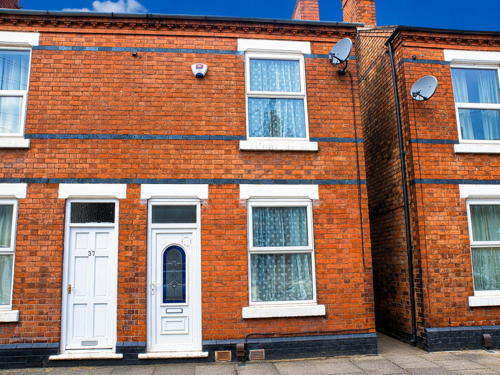 2 bed Mid Terraced House for rent in Long Eaton. From Frank Innes - Long Eaton