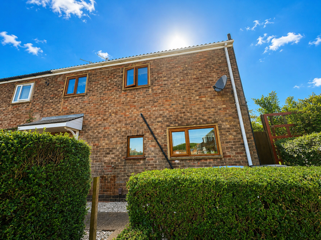 3 bed Detached for rent in Sandiacre. From Frank Innes - Long Eaton 3 bed Detached for rent in Sandiacre. From Frank Innes - Long Eaton