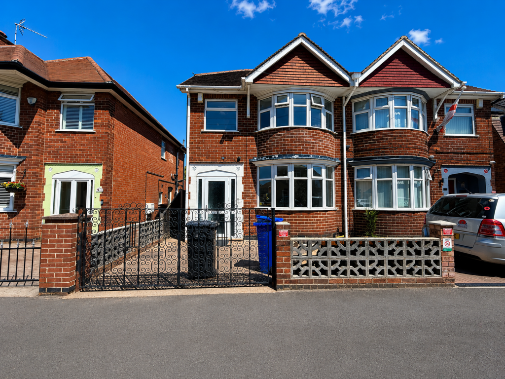 3 bed Semi Detached for rent in Long Eaton. From Frank Innes - Long Eaton 3 bed Semi Detached for rent in Long Eaton. From Frank Innes - Long Eaton