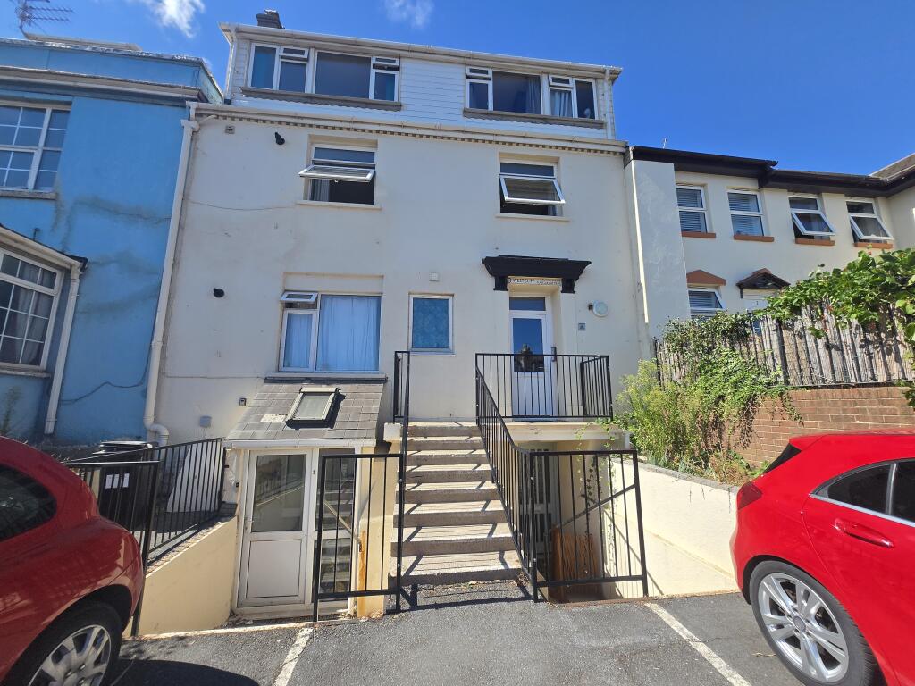 1 bed 1st Floor Flat for rent in Dawlish. From Fulfords - Dawlish