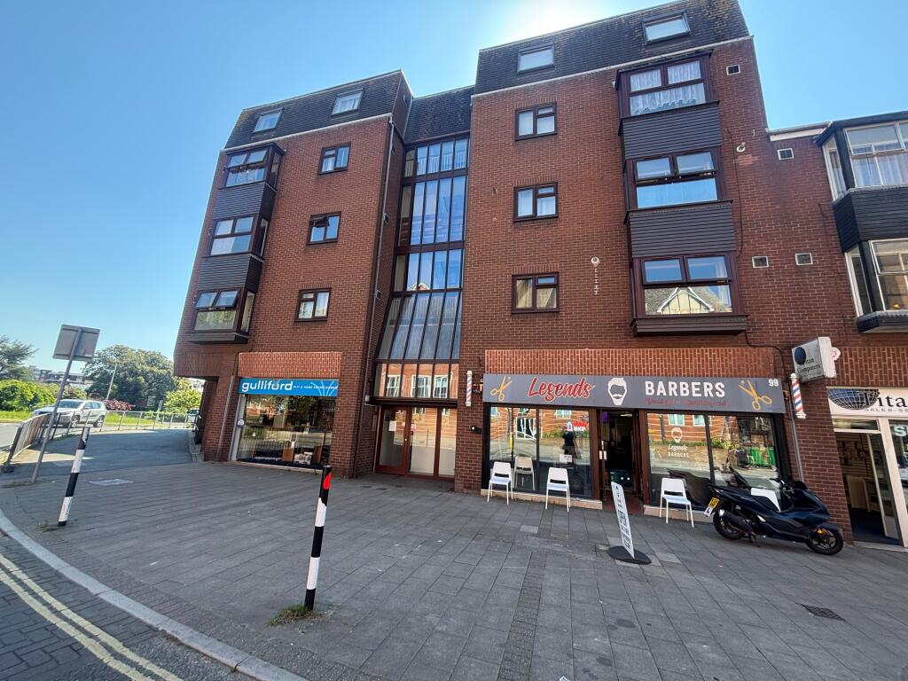 1 bed 1st Floor Flat for rent in Exeter. From Fulfords - Exeter (City Centre) 1 bed 1st Floor Flat for rent in Exeter. From Fulfords - Exeter (City Centre)