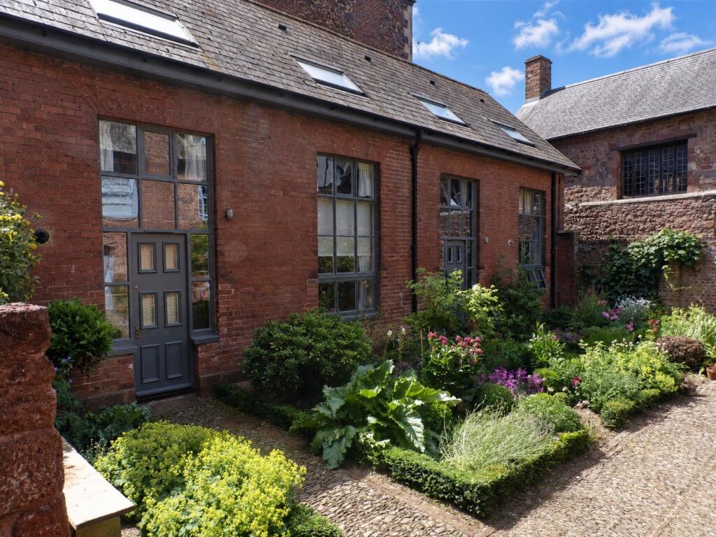 2 bed Detached for rent in Exeter. From Fulfords - Exeter (City Centre)