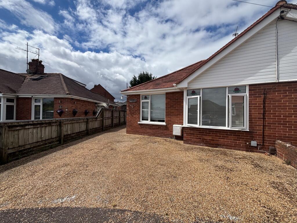 2 bed Bungalow for rent in Exeter. From Fulfords - Exeter (City Centre) 2 bed Bungalow for rent in Exeter. From Fulfords - Exeter (City Centre)