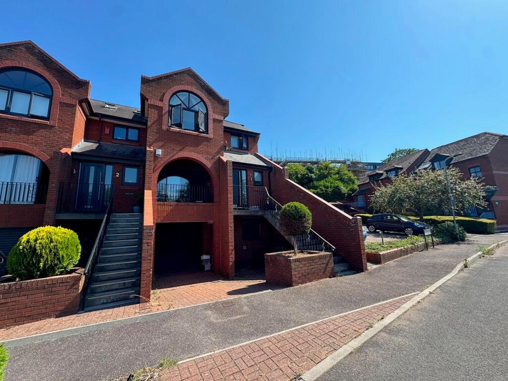 4 bed Detached for rent in Shillingford Abbot. From Fulfords - Exeter (City Centre) 4 bed Detached for rent in Shillingford Abbot. From Fulfords - Exeter (City Centre)