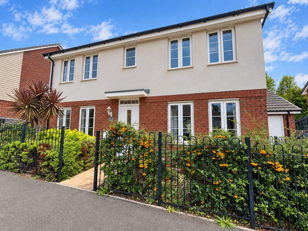 4 bed Detached for rent in Shillingford Abbot. From Fulfords - Exeter (City Centre) 4 bed Detached for rent in Shillingford Abbot. From Fulfords - Exeter (City Centre)