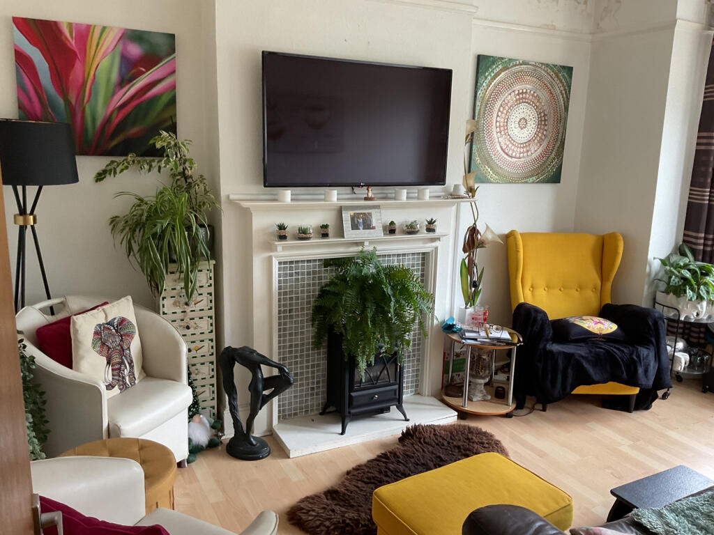 2 bed 1st Floor Flat for rent in Exmouth. From Fulfords - Exmouth