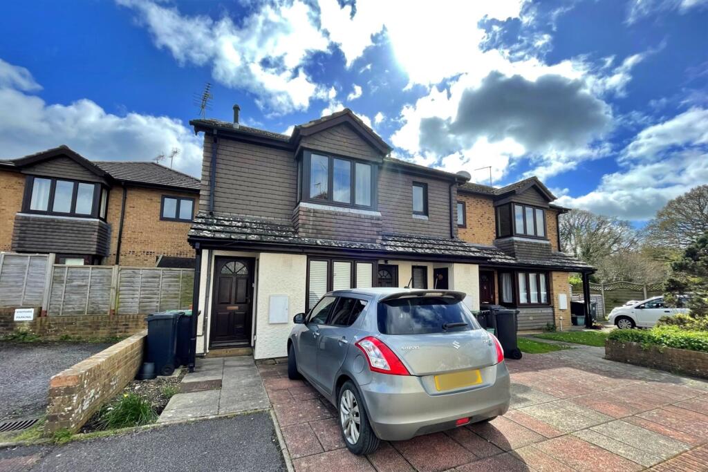 2 bed 1st Floor Flat for rent in Wool. From Goadsby - Wareham 2 bed 1st Floor Flat for rent in Wool. From Goadsby - Wareham