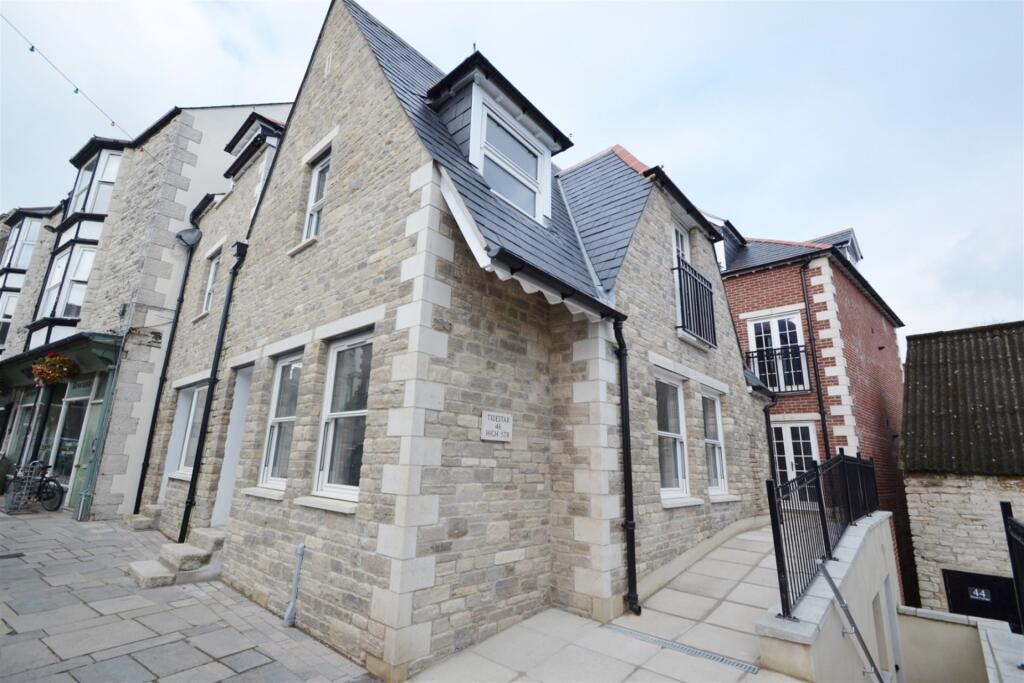 2 bed 1st Floor Flat for rent in Swanage. From Goadsby - Wareham 2 bed 1st Floor Flat for rent in Swanage. From Goadsby - Wareham