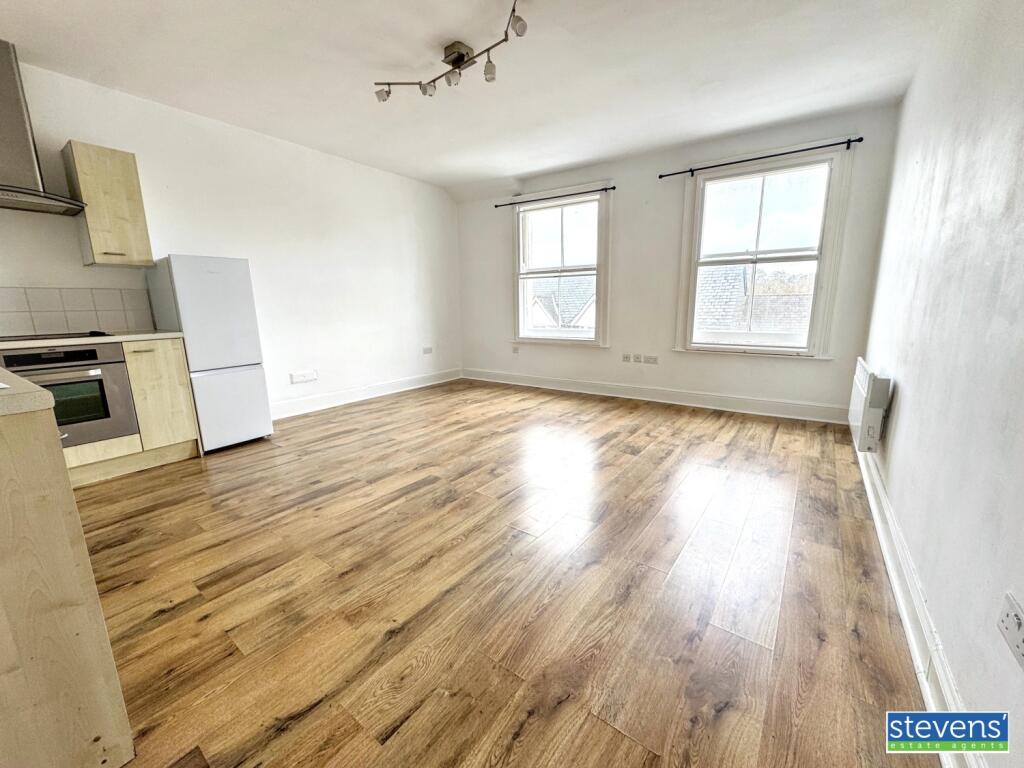 2 bed 1st Floor Flat for rent in Okehampton. From Stevens Estate Agents - Okehampton