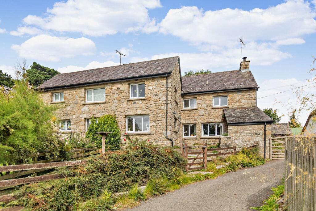 3 bed Semi Detached for rent in Throwleigh. From Stevens Estate Agents - Okehampton