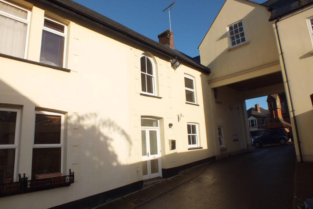 2 bed 1st Floor Flat for rent in North Tawton. From Stevens Estate Agents - Okehampton