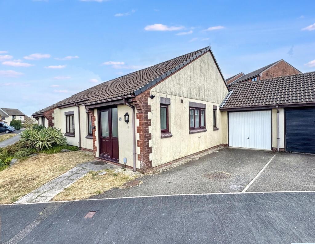 2 bed Semi-detached bungalow for rent in Okehampton. From Stevens Estate Agents - Okehampton