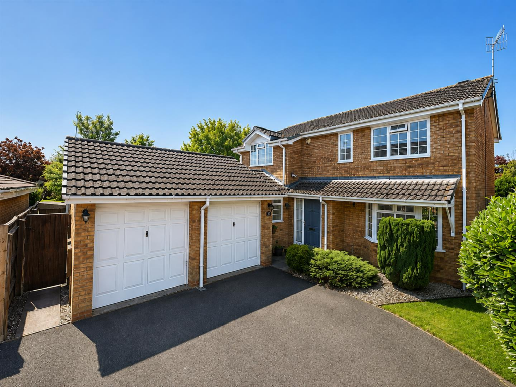 4 bed Detached for rent in Evesham. From Leggett & James - Evesham 4 bed Detached for rent in Evesham. From Leggett & James - Evesham