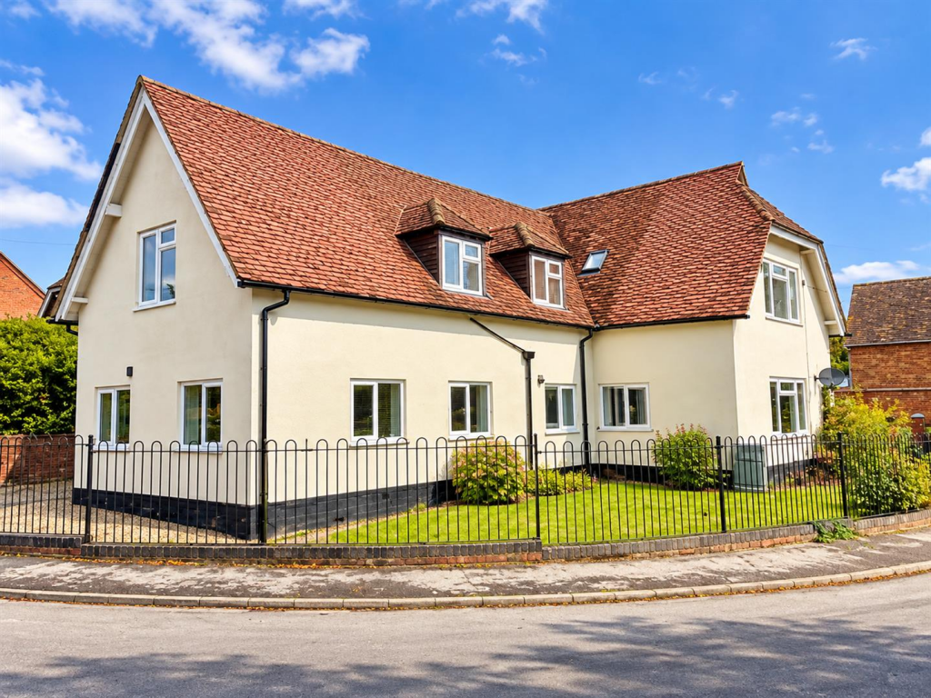 2 bed 1st Floor Flat for rent in Evesham. From Leggett & James - Evesham
