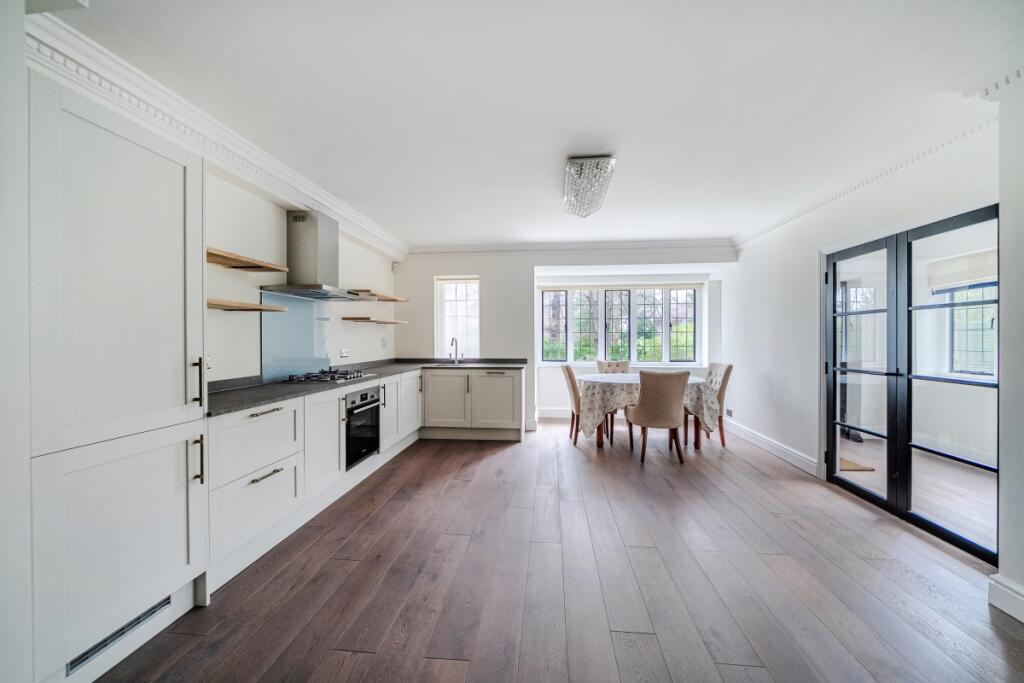 3 bed Semi Detached for rent in Purley. From Hamptons Lettings - Caterham 3 bed Semi Detached for rent in Purley. From Hamptons Lettings - Caterham