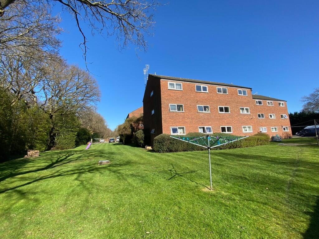 2 bed Apartment for rent in Frimley. From Hamiltons Property Services - Frimley Green