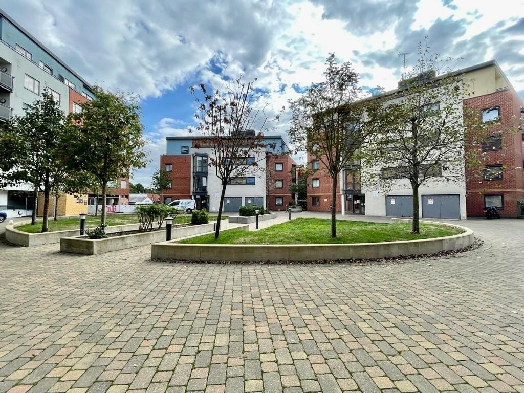 1 bed House (unspecified) for rent in Camberley. From Hamiltons Property Services - Frimley Green