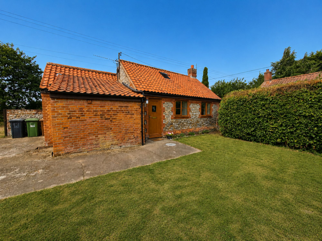 1 bed Cottage for rent in Gimingham. From Henleys - Cromer 1 bed Cottage for rent in Gimingham. From Henleys - Cromer