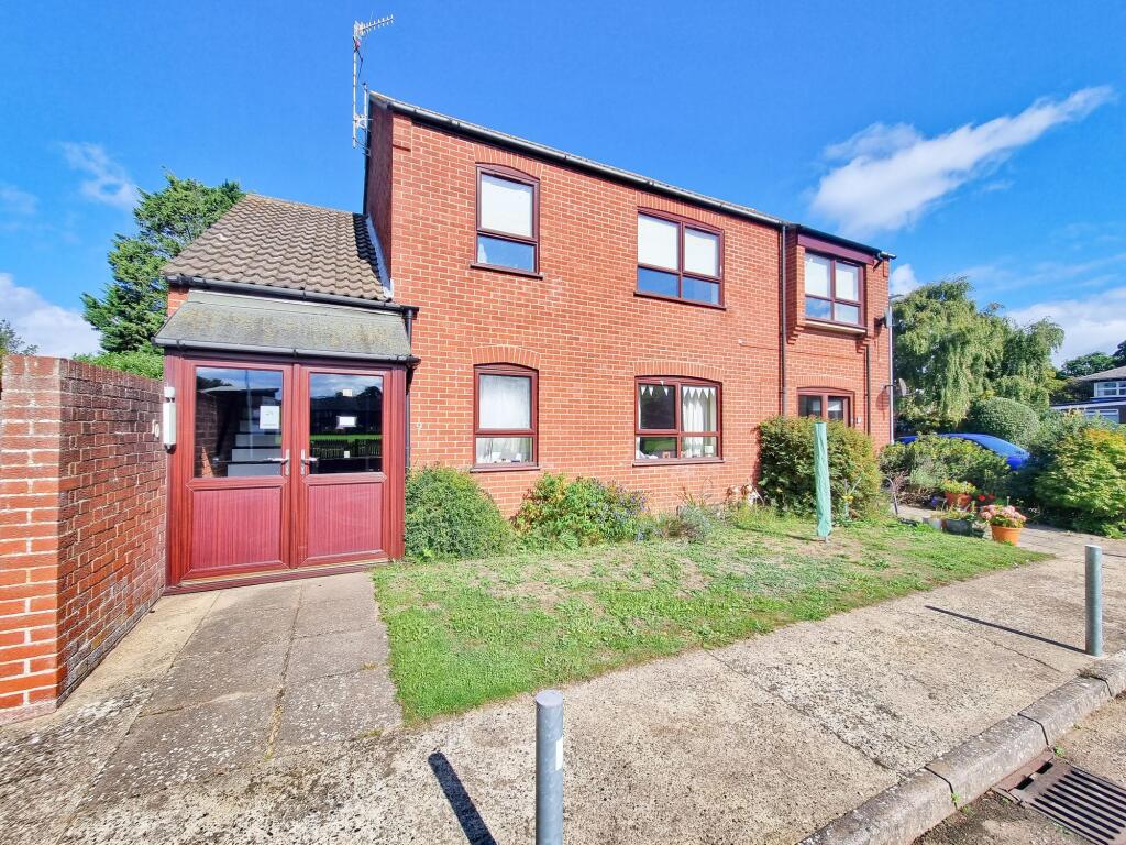 2 bed 1st Floor Flat for rent in Cromer. From Henleys - Cromer 2 bed 1st Floor Flat for rent in Cromer. From Henleys - Cromer