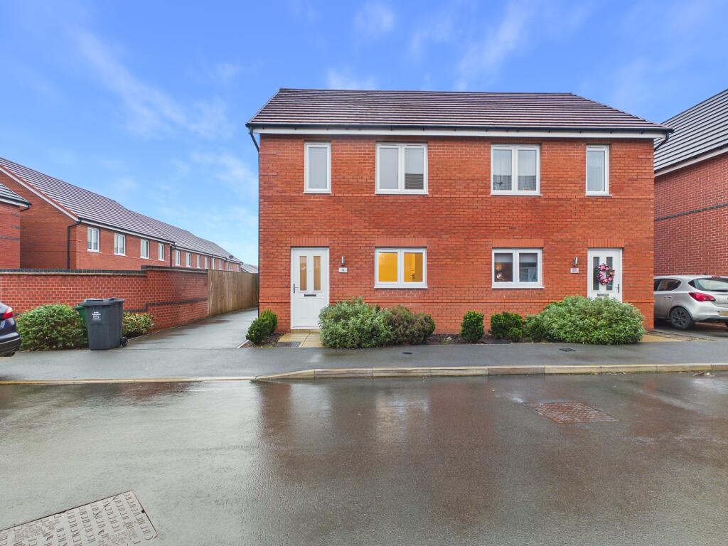 3 bed Semi Detached for rent in Derby. From Hannells Estate Agents - Chellaston 3 bed Semi Detached for rent in Derby. From Hannells Estate Agents - Chellaston