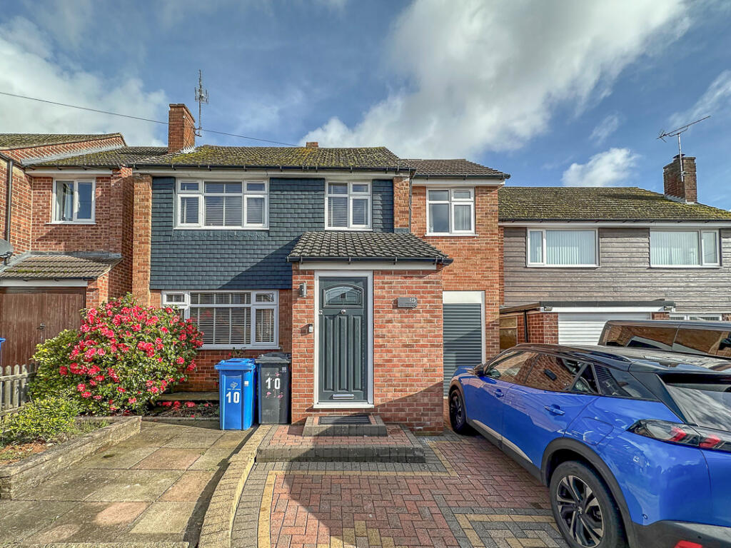 3 bed Detached for rent in Quarndon. From Hannells Estate Agents - Chellaston 3 bed Detached for rent in Quarndon. From Hannells Estate Agents - Chellaston