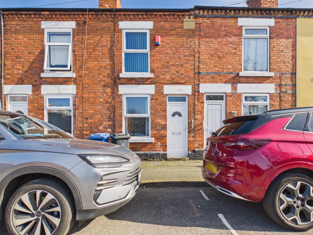 2 bed Mid Terraced House for rent in Thulston. From Hannells Estate Agents - Chellaston