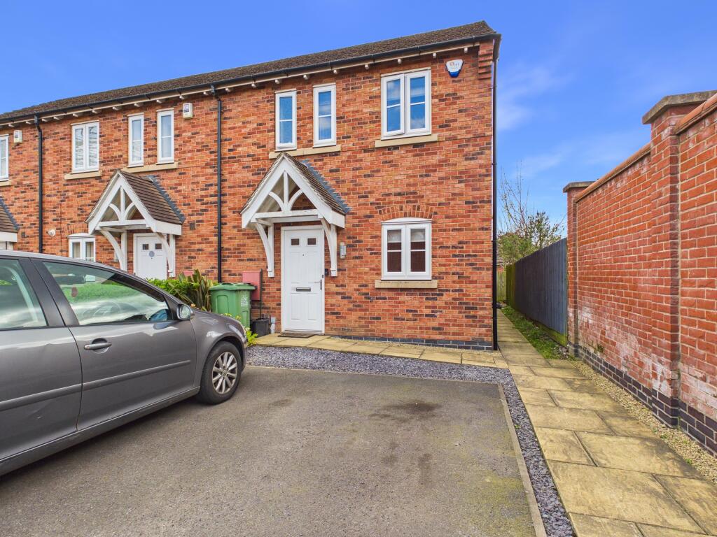 3 bed End of Terrace for rent in Mackworth. From Hannells Estate Agents - Chellaston