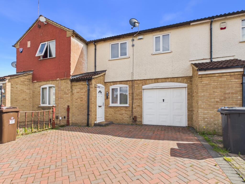 2 bed Mid Terraced House for rent in Thulston. From Hannells Estate Agents - Chellaston