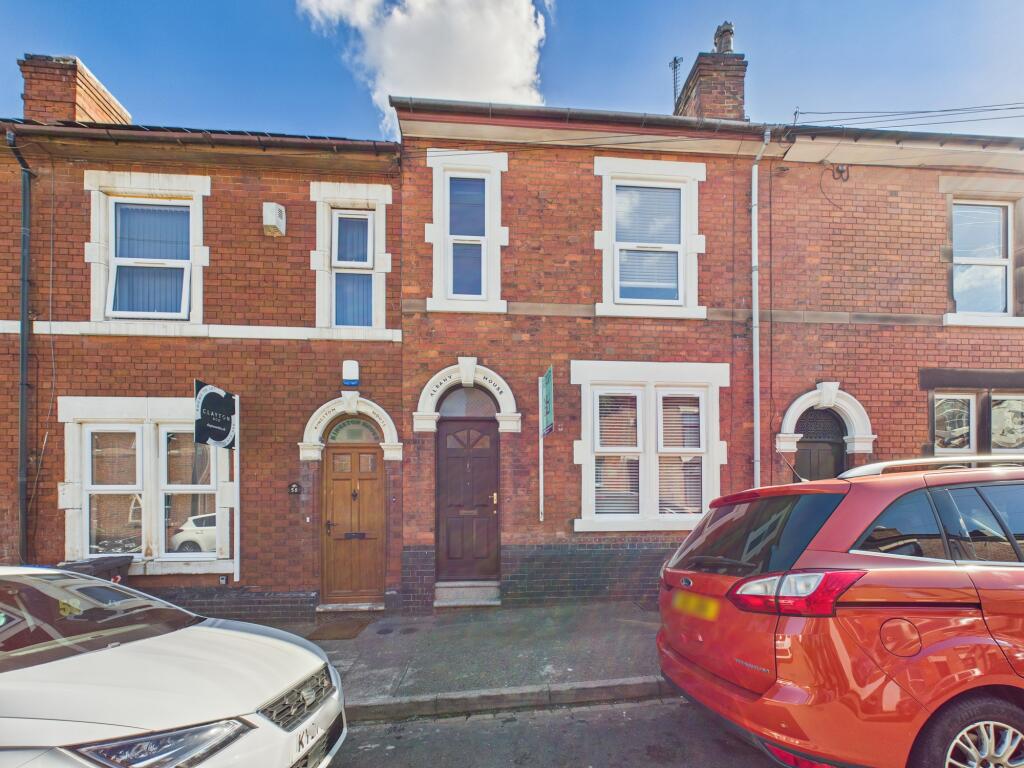 4 bed Mid Terraced House for rent in Mackworth. From Hannells Estate Agents - Chellaston 4 bed Mid Terraced House for rent in Mackworth. From Hannells Estate Agents - Chellaston