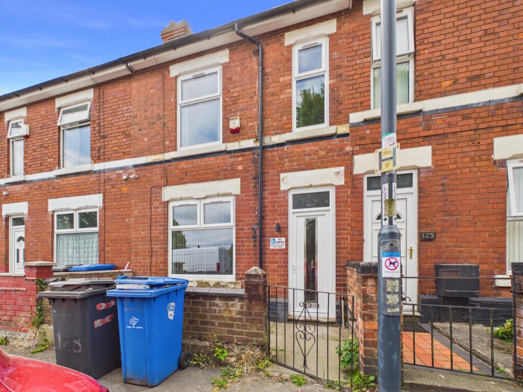 3 bed Mid Terraced House for rent in Derby. From Hannells Estate Agents - Chellaston