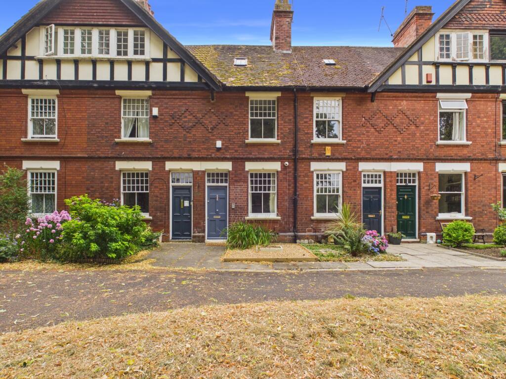 4 bed Mid Terraced House for rent in Derby. From Hannells Estate Agents - Chellaston