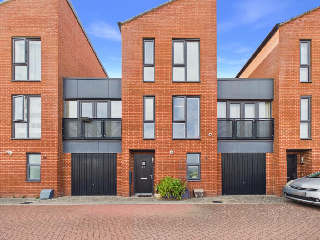 4 bed Town House for rent in Mackworth. From Hannells Estate Agents - Chellaston