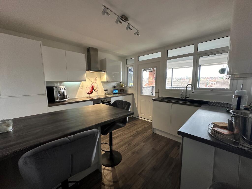 2 bed 1st Floor Flat for rent in Breadsall. From Hannells Estate Agents - Chellaston