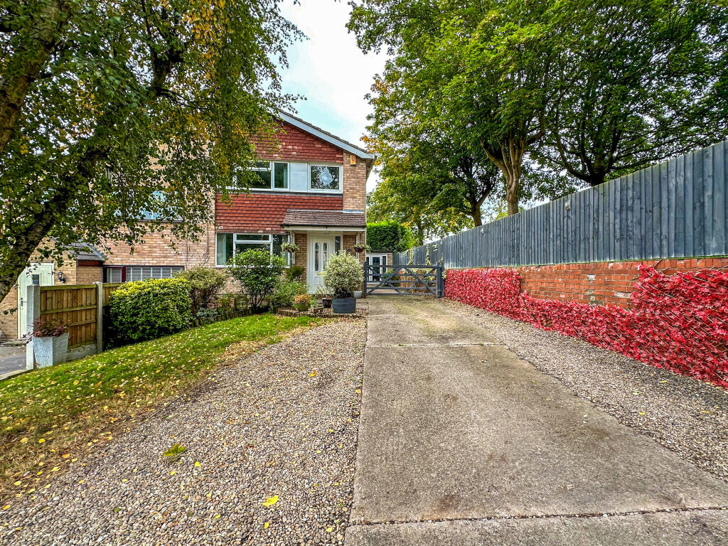 3 bed Semi Detached for rent in Langley Common. From Hannells Estate Agents - Chellaston