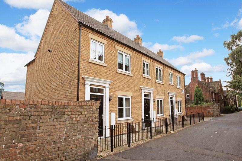 2 bed Mid Terraced House for rent in Broseley. From Harwood Shropshire Ltd - Broseley
