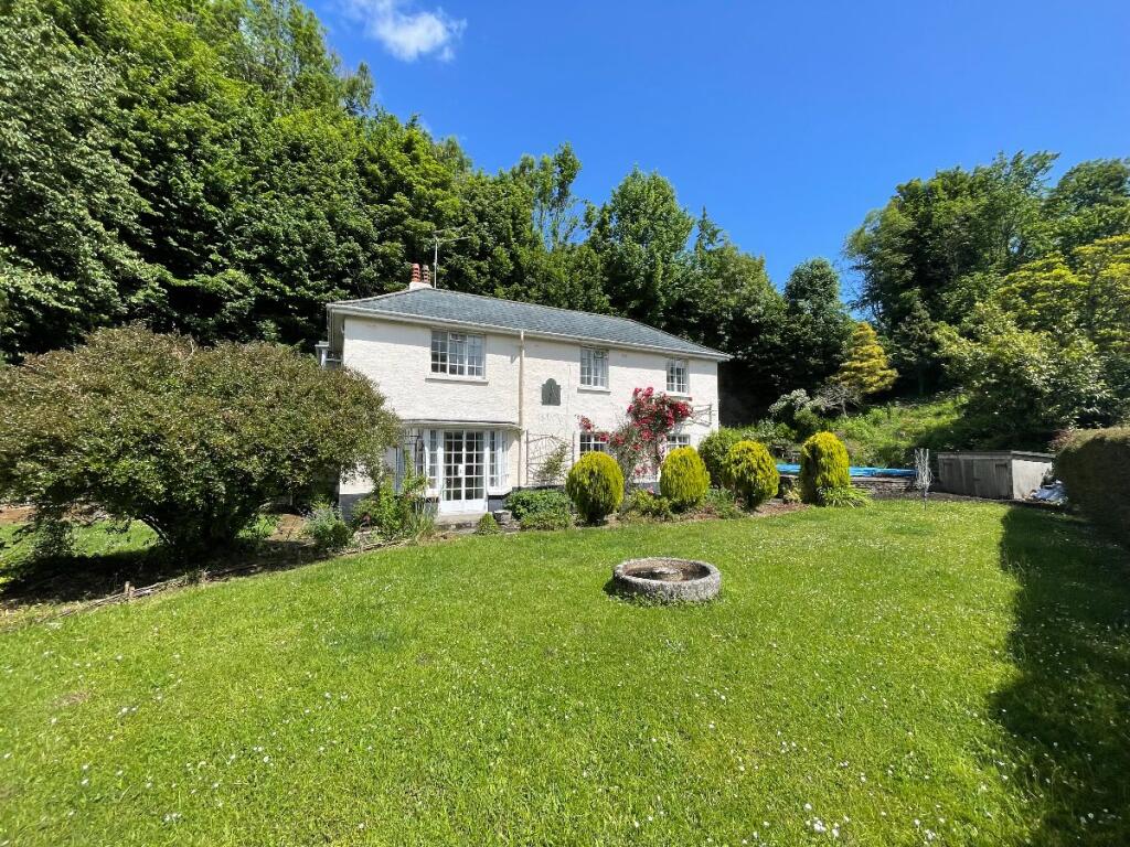4 bed Detached for rent in Buckfastleigh. From Howard Douglas - Ashburton