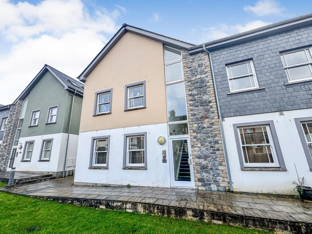 2 bed 1st Floor Flat for rent in Ashburton. From Howard Douglas - Ashburton 2 bed 1st Floor Flat for rent in Ashburton. From Howard Douglas - Ashburton