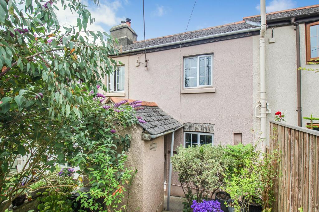 2 bed Cottage for rent in Ashburton. From Howard Douglas - Ashburton 2 bed Cottage for rent in Ashburton. From Howard Douglas - Ashburton
