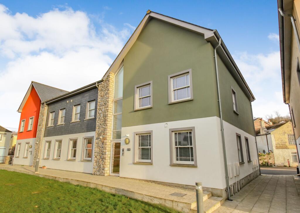 2 bed 1st Floor Flat for rent in Ashburton. From Howard Douglas - Ashburton 2 bed 1st Floor Flat for rent in Ashburton. From Howard Douglas - Ashburton