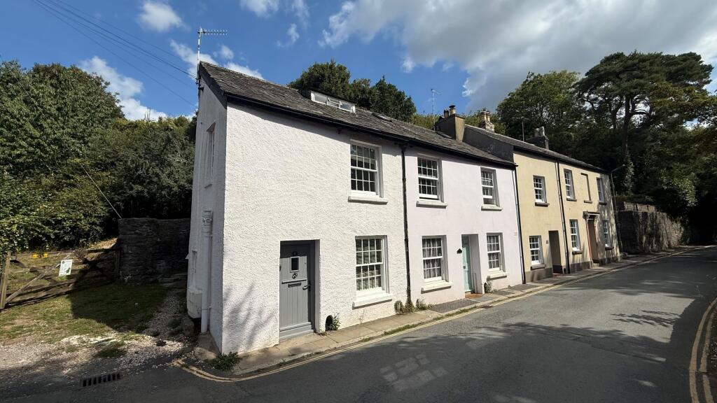 2 bed Cottage for rent in Buckfastleigh. From Howard Douglas - Ashburton