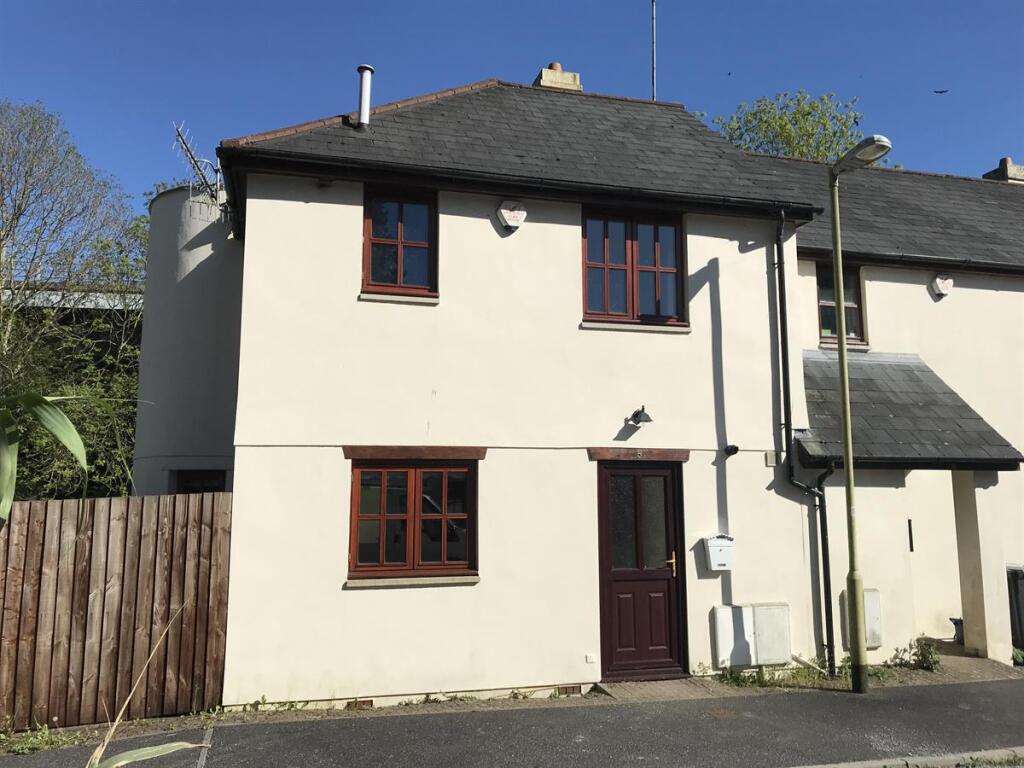 2 bed Semi Detached for rent in Buckfastleigh. From Howard Douglas - Ashburton