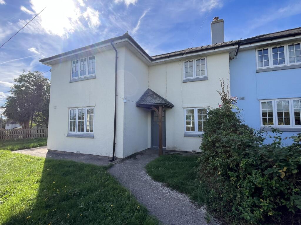 3 bed Mid Terraced House for rent in Coldeast. From Howard Douglas - Ashburton