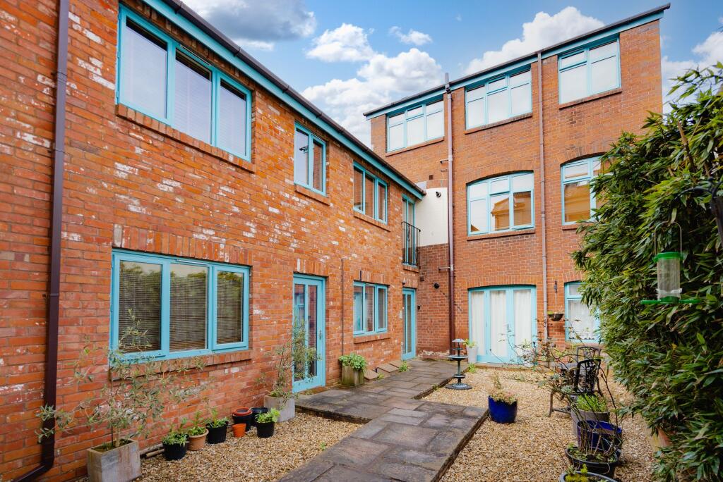 2 bed House (unspecified) for rent in Crediton. From Helmores - Crediton 2 bed House (unspecified) for rent in Crediton. From Helmores - Crediton