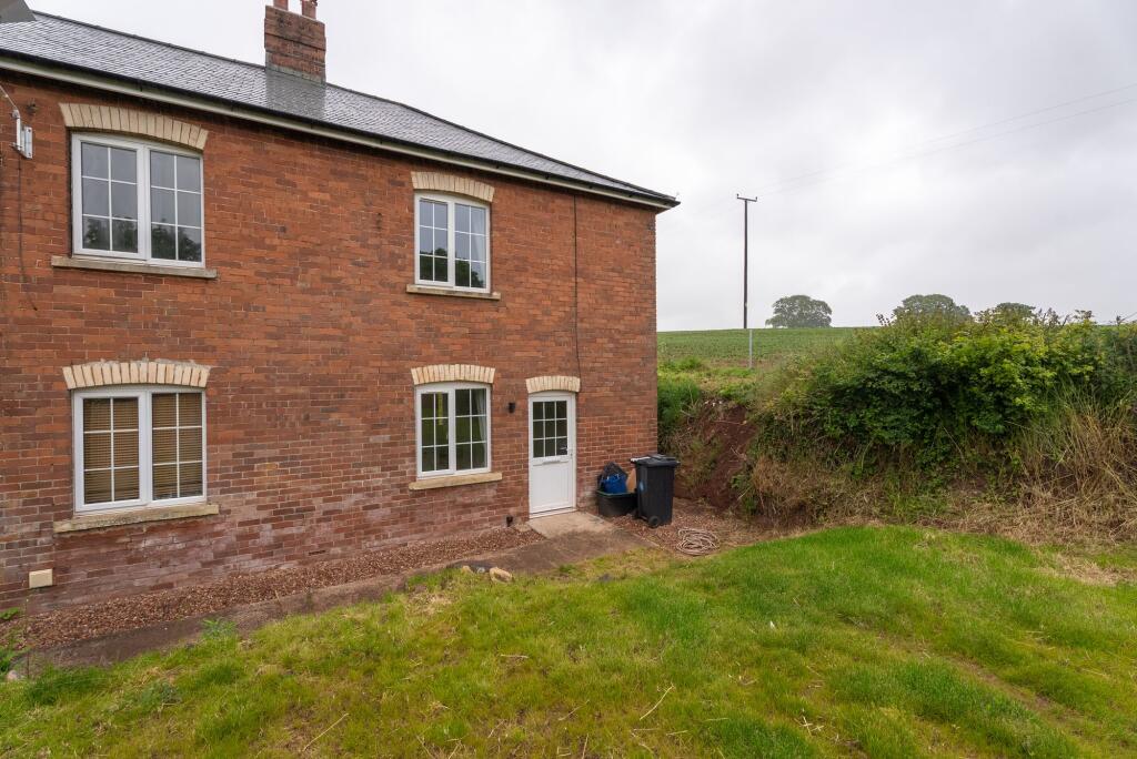2 bed End of Terrace for rent in Shobrooke. From Helmores - Crediton 2 bed End of Terrace for rent in Shobrooke. From Helmores - Crediton