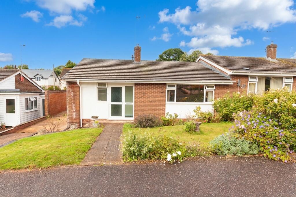 2 bed Semi-detached bungalow for rent in Crediton. From Helmores - Crediton 2 bed Semi-detached bungalow for rent in Crediton. From Helmores - Crediton