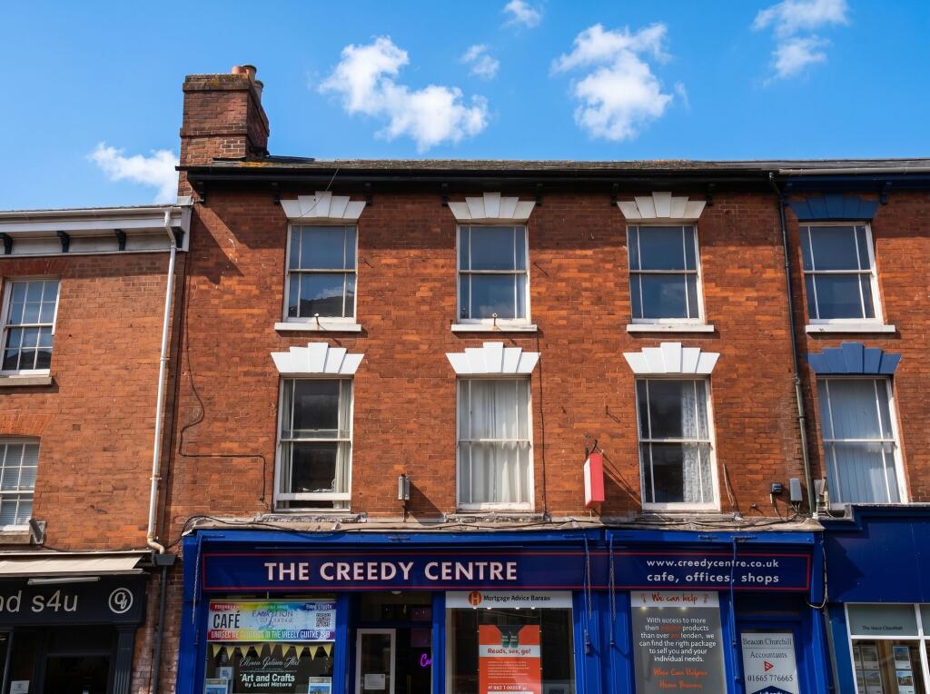 2 bed 1st Floor Flat for rent in Crediton. From Helmores - Crediton