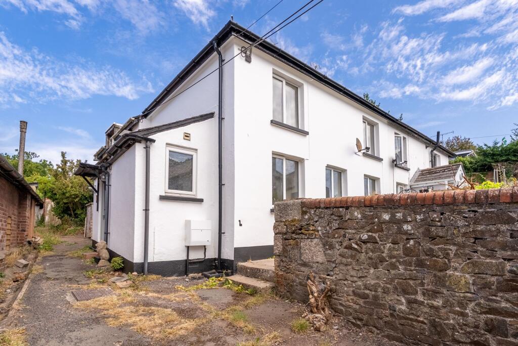 2 bed Mid Terraced House for rent in North Tawton. From Helmores - Crediton